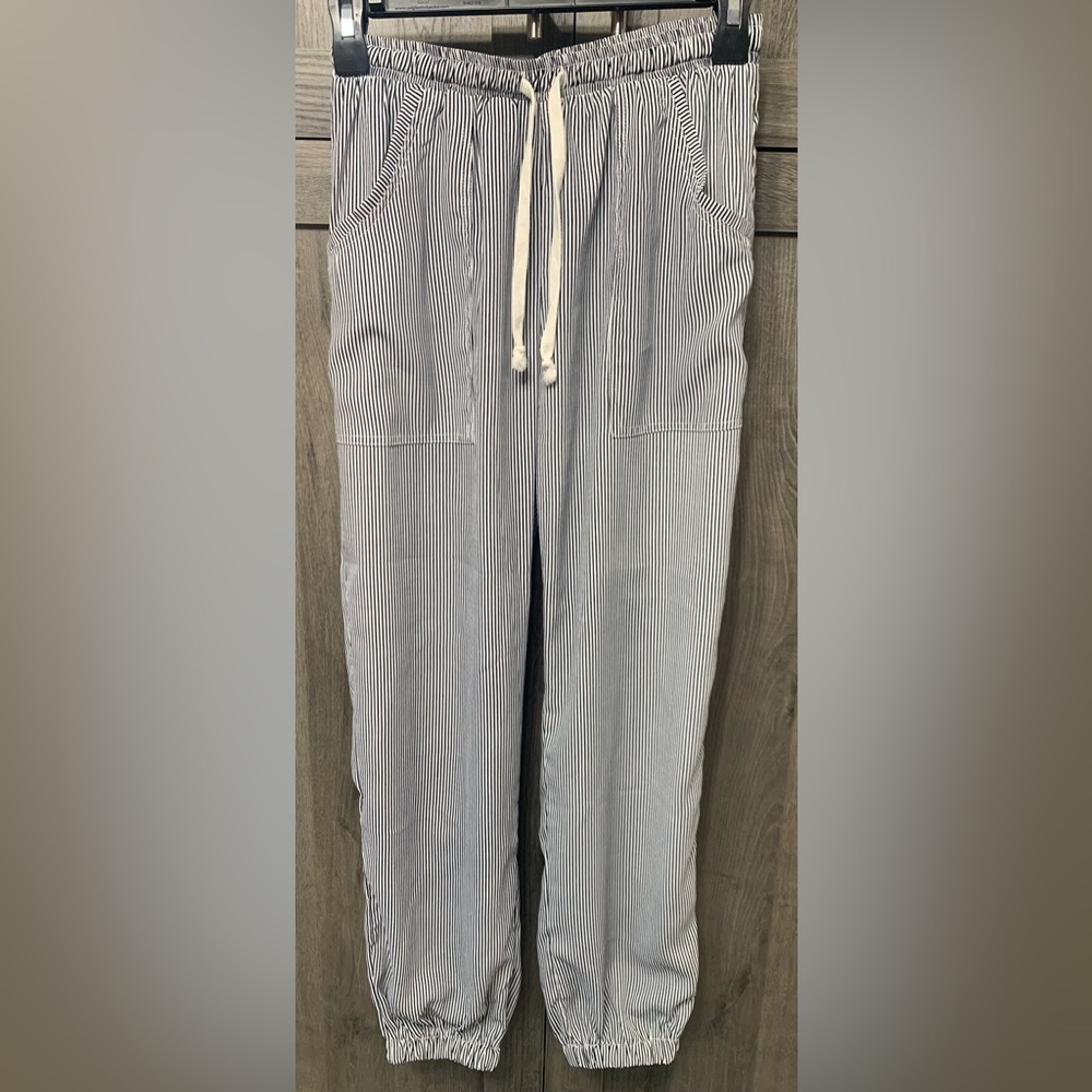 ANGL Black & Gray Pin Striped Rayon Elastic Ankle Woman's Size Small Pants